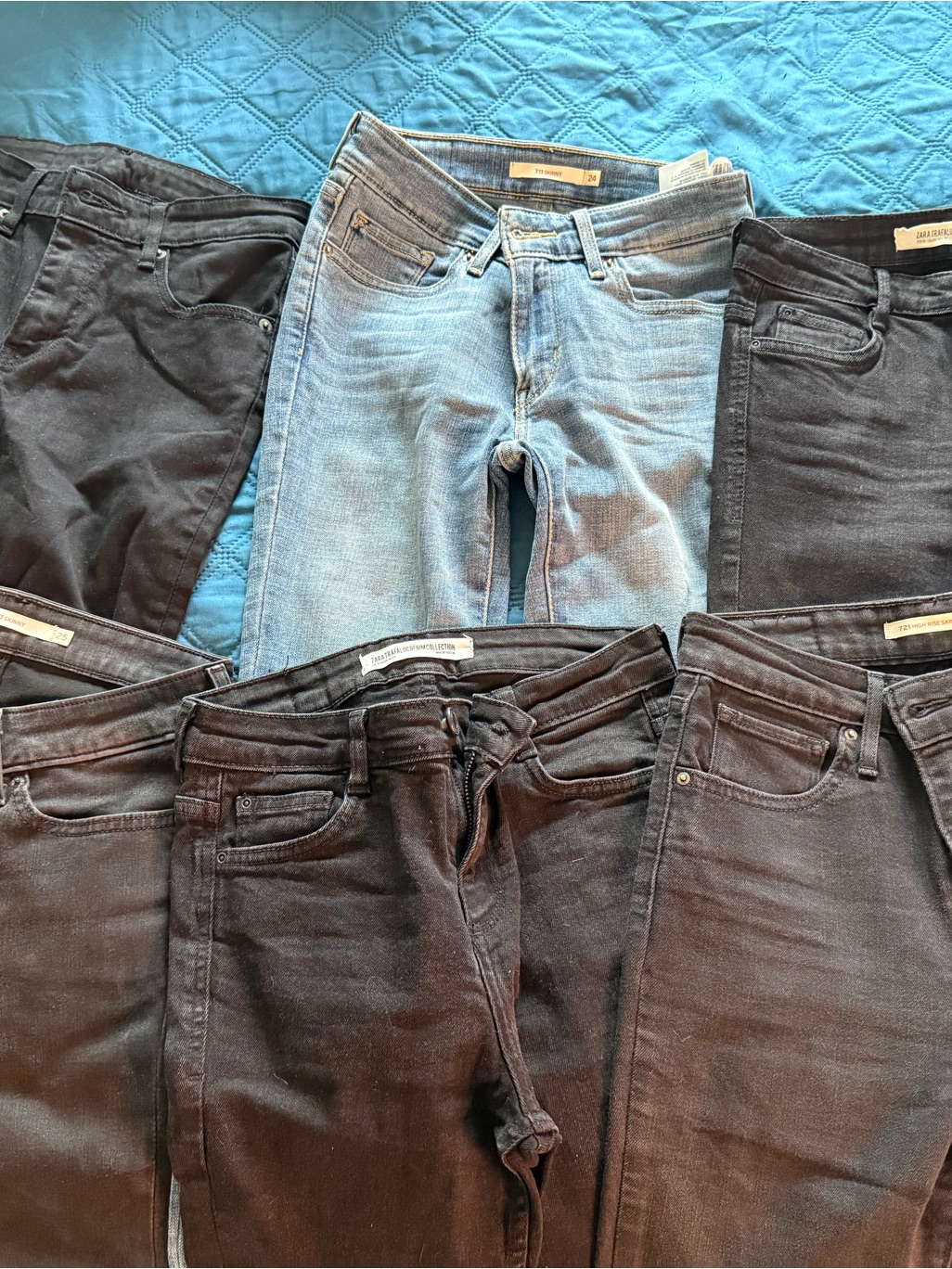 6 Slim Skinny Women’s Jeans In Light Blue And Black - Classic Everyday Style